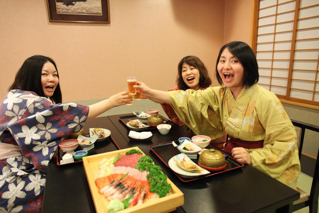 鈴の宿　登府屋旅館 米沢市 エクステリア 写真